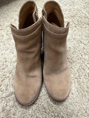 Lucky Brand Suede Ankle Booties in Taupe